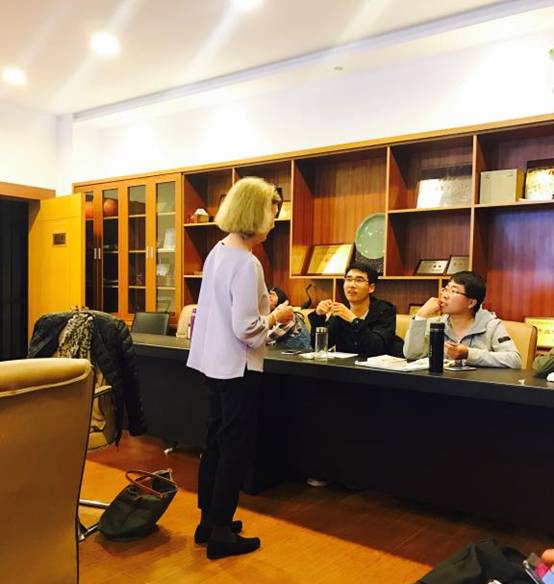 挪威奥斯陆大学著名教授Bente Christensen驻做爱
讲学 1.jpg